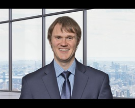 steven distelhorst headshot